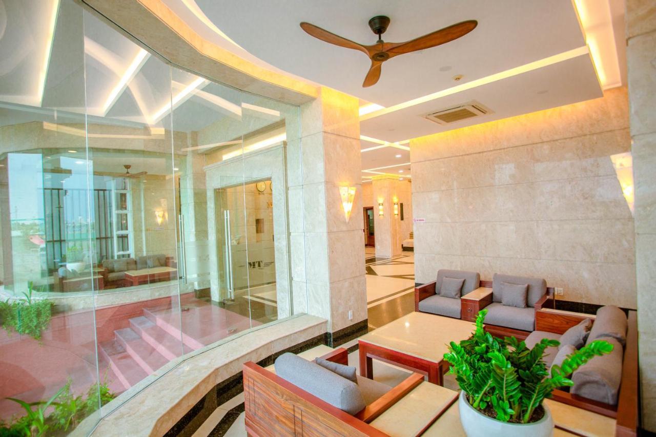 Minh Toan Athena Hotel Дананг Экстерьер фото