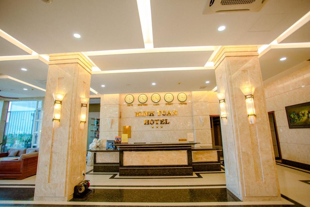 Minh Toan Athena Hotel Дананг Экстерьер фото