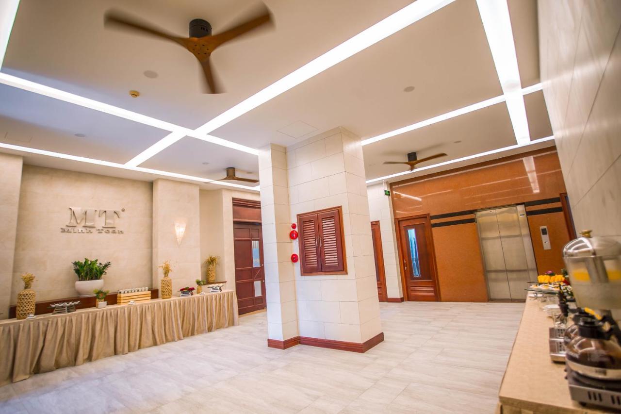 Minh Toan Athena Hotel Дананг Экстерьер фото