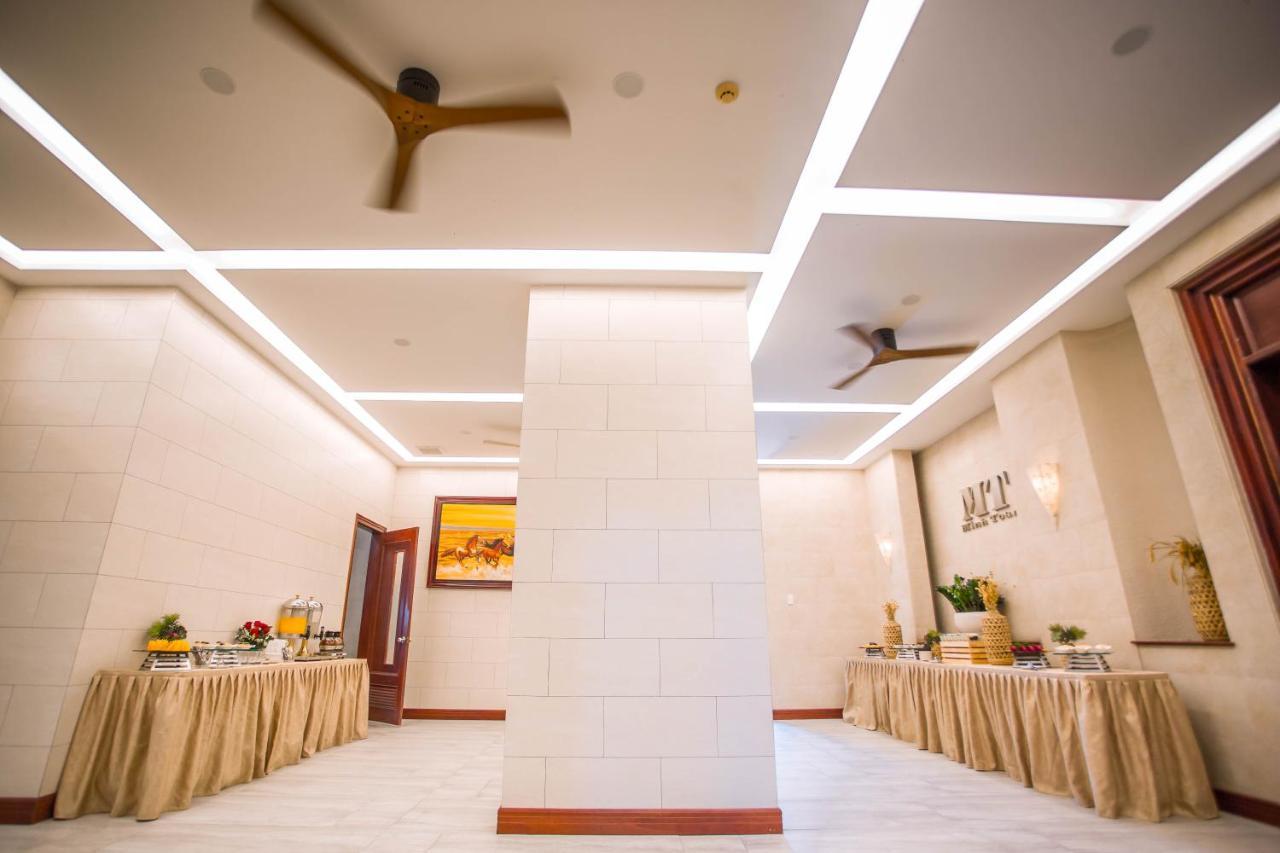Minh Toan Athena Hotel Дананг Экстерьер фото