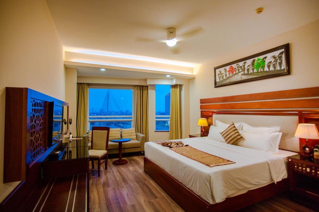 Minh Toan Athena Hotel Дананг Экстерьер фото
