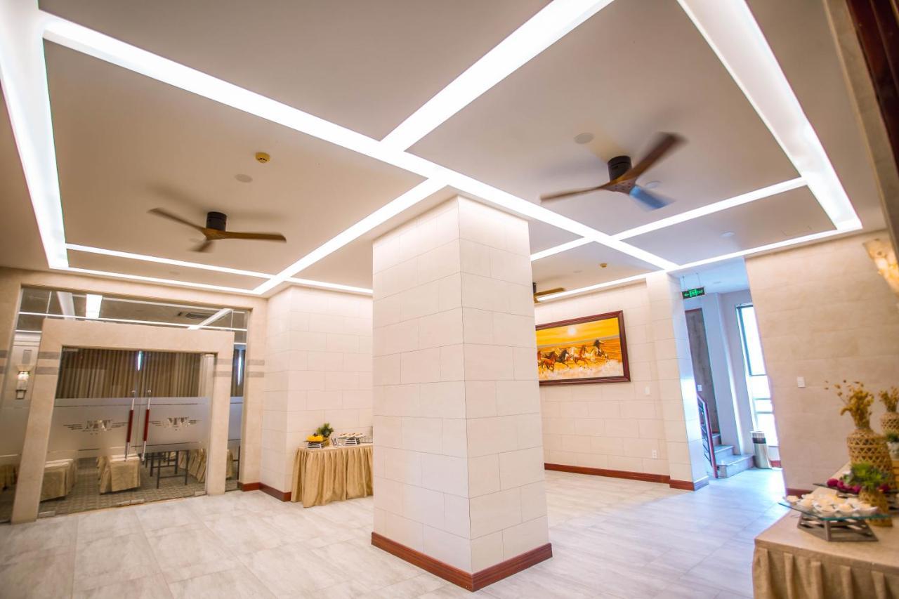 Minh Toan Athena Hotel Дананг Экстерьер фото