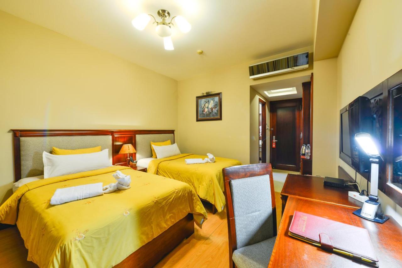 Minh Toan Athena Hotel Дананг Экстерьер фото