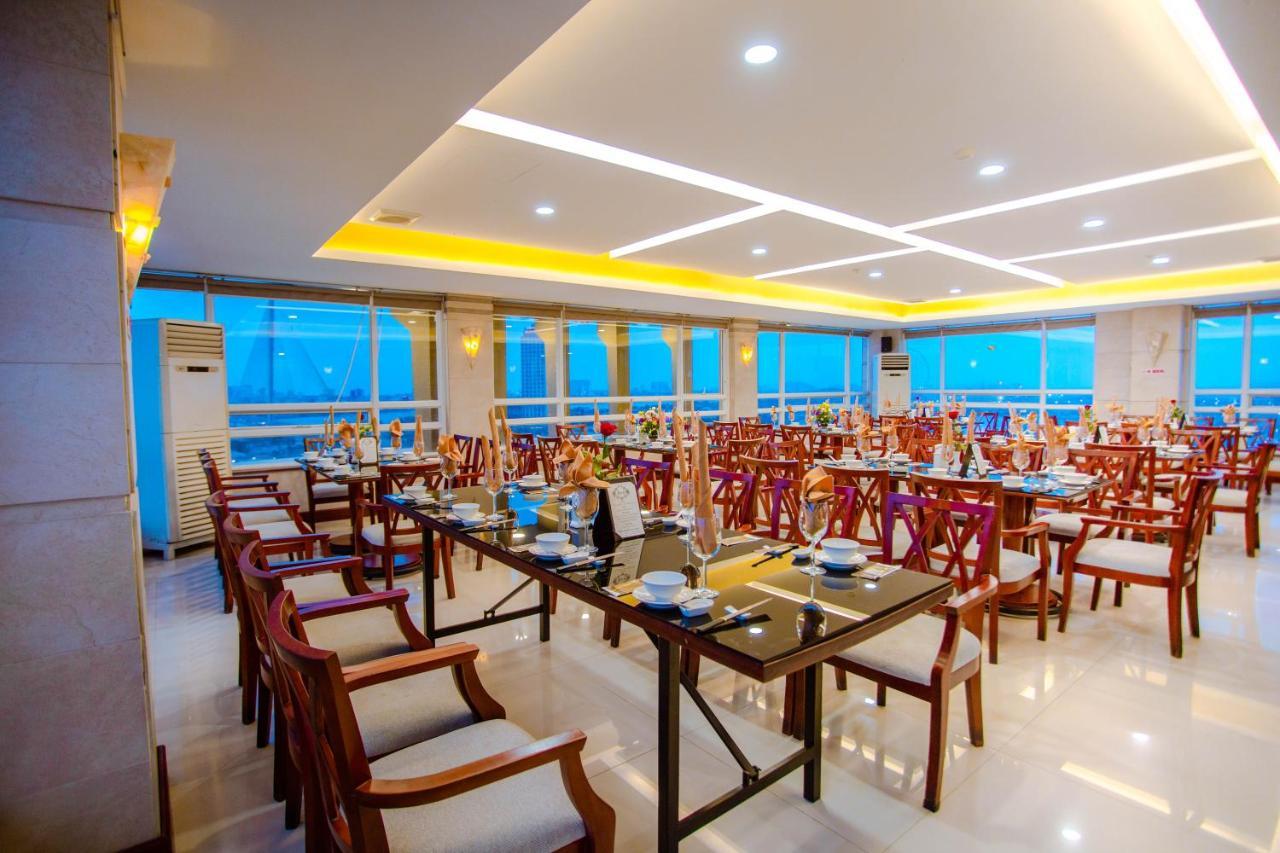 Minh Toan Athena Hotel Дананг Экстерьер фото