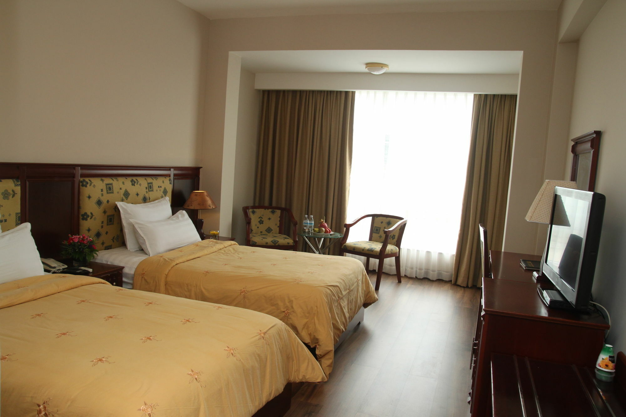 Minh Toan Athena Hotel Дананг Экстерьер фото