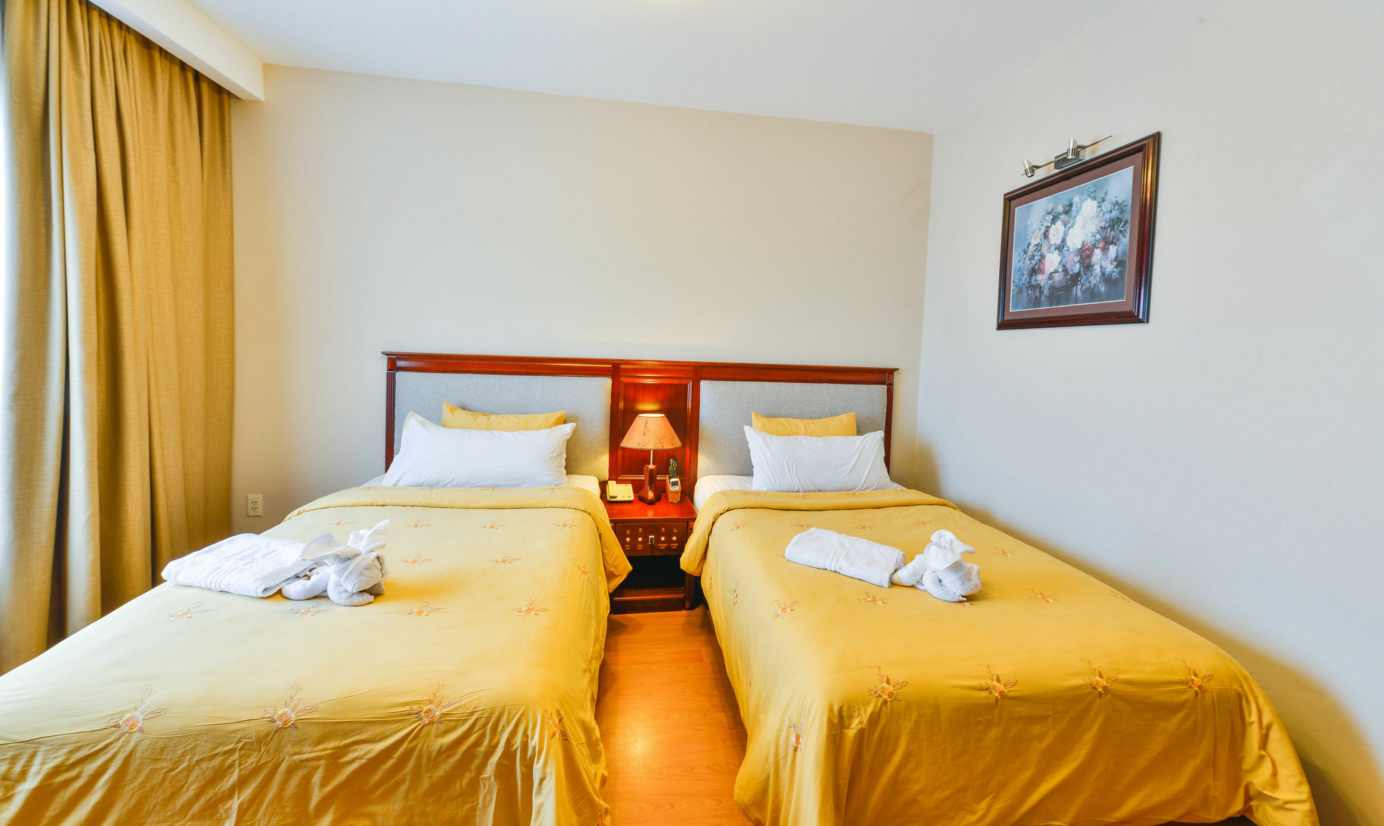 Minh Toan Athena Hotel Дананг Экстерьер фото